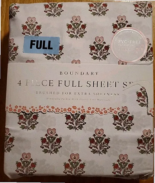 Boundary Valentine's Day Full 4pc Sheet Set Pink & Red Hearts Floral