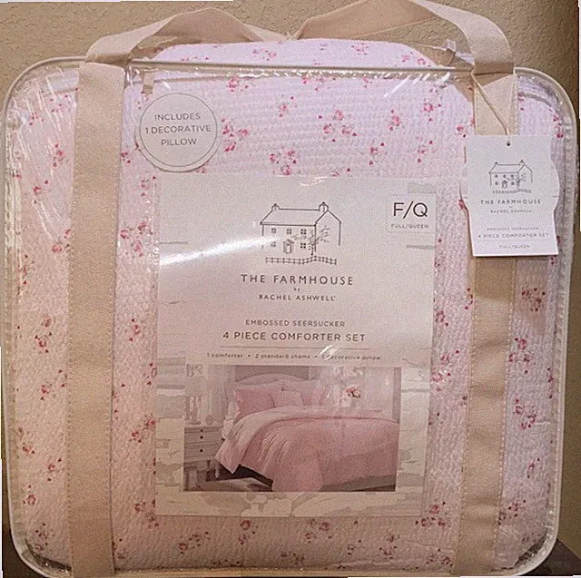 Farmhouse Rachel Ashwell Pale Pink w/Roses & Hearts 4pc Full/Queen Comforter Set