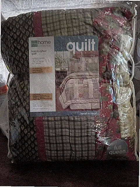 JCPenney Home Collection Heart to Heart Full/Queen Quilt Patchwork 86x86