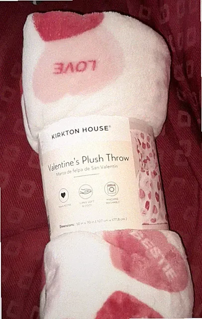 Kirkton House Plush Throw Blanket 50x70in Valentine's Heart Red Pink White