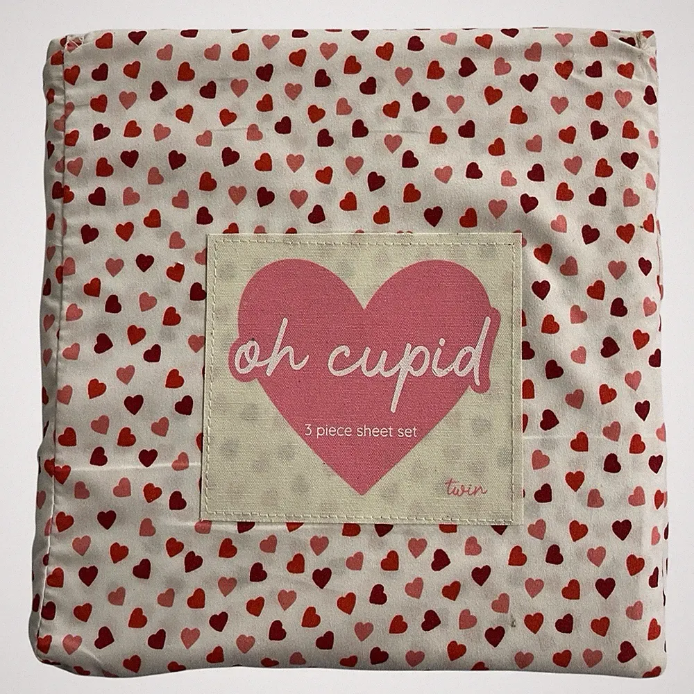 Oh Cupid Twin Sheet Set White With All Over Pink Red Heart Print Valentine Love